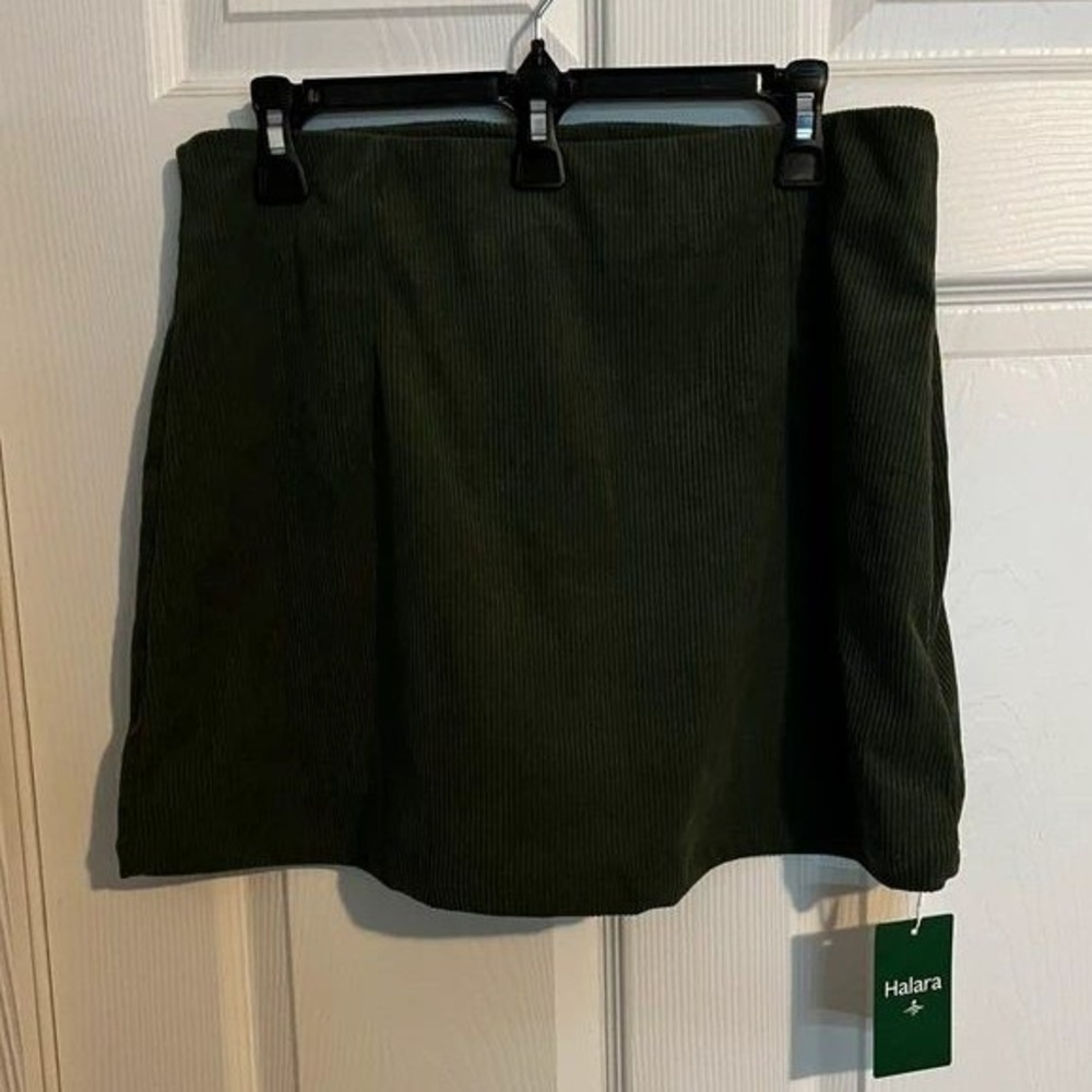 NWT Halara AuraCord High Waist Split Hem 2-in-1 Corduroy Mini Skirt – Boa Green